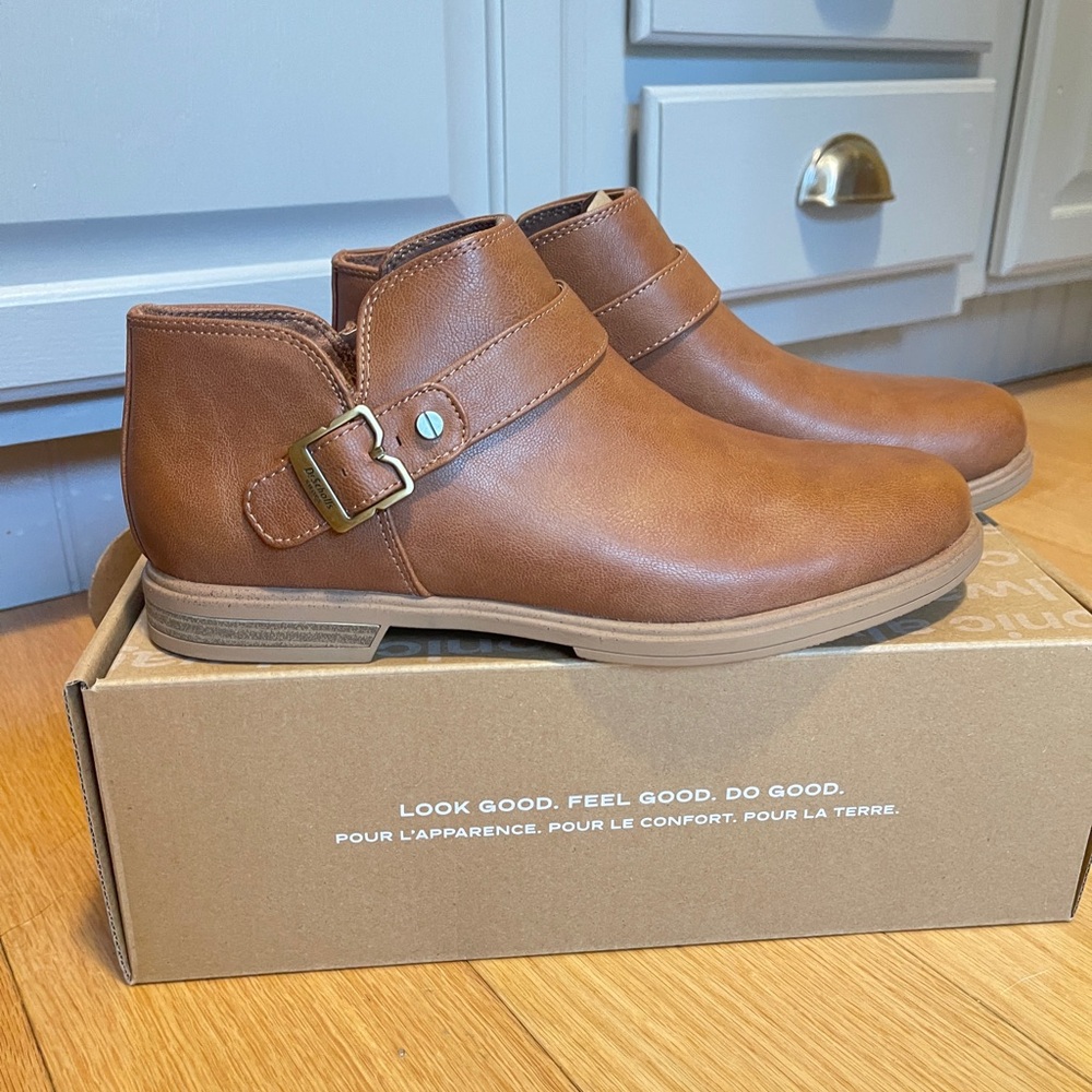 Dr. Scholl’s Brown Ankle Boots with Buckle
